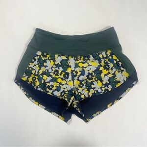 Outdoor Voices Hudson 2.5" Athletic Shorts in Mineral Blooms Navy/Yellow/Green